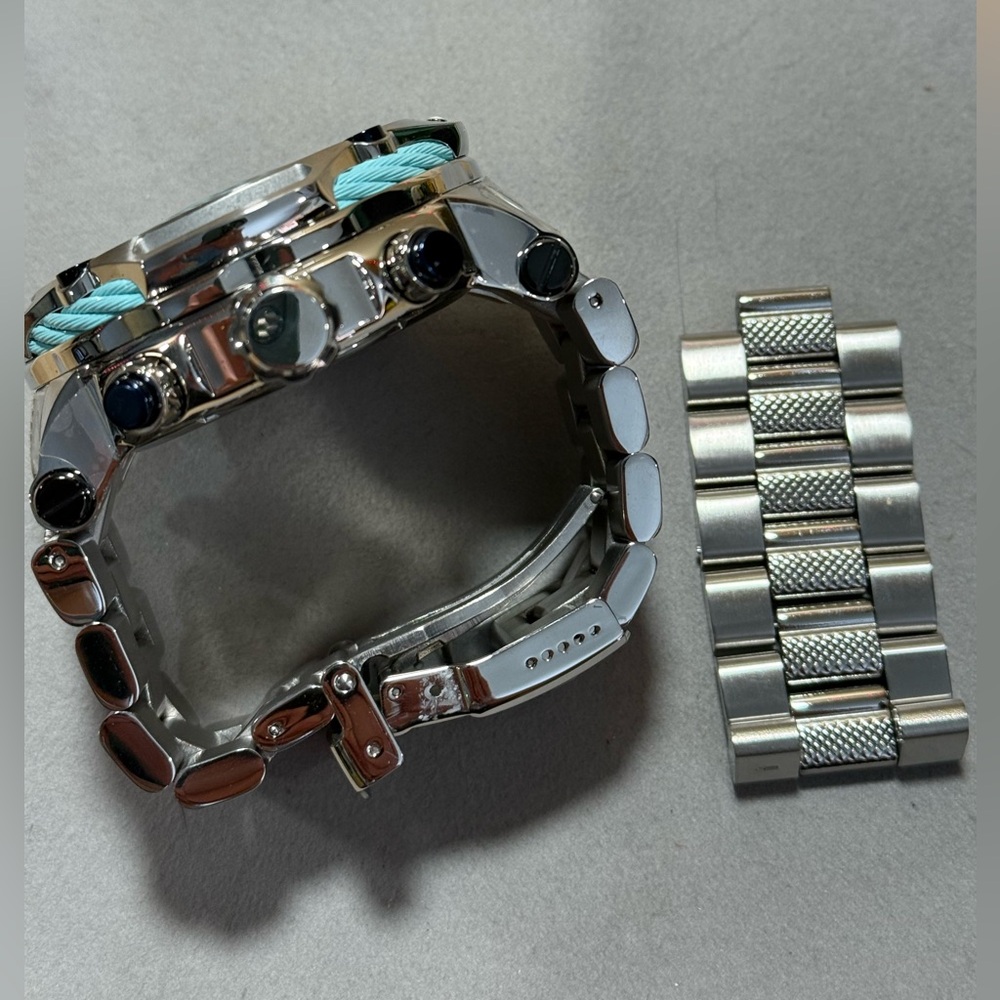 Invicta Bolt Men’s Watch
Model 42196 - Picture 6 of 11